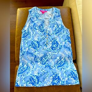 Lilly Pulitzer cotton top. Worn once, like new! Size XS
